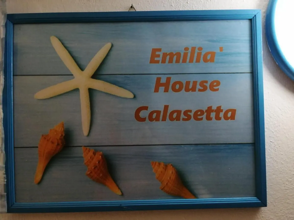 Emilia'S House Calasetta Italia